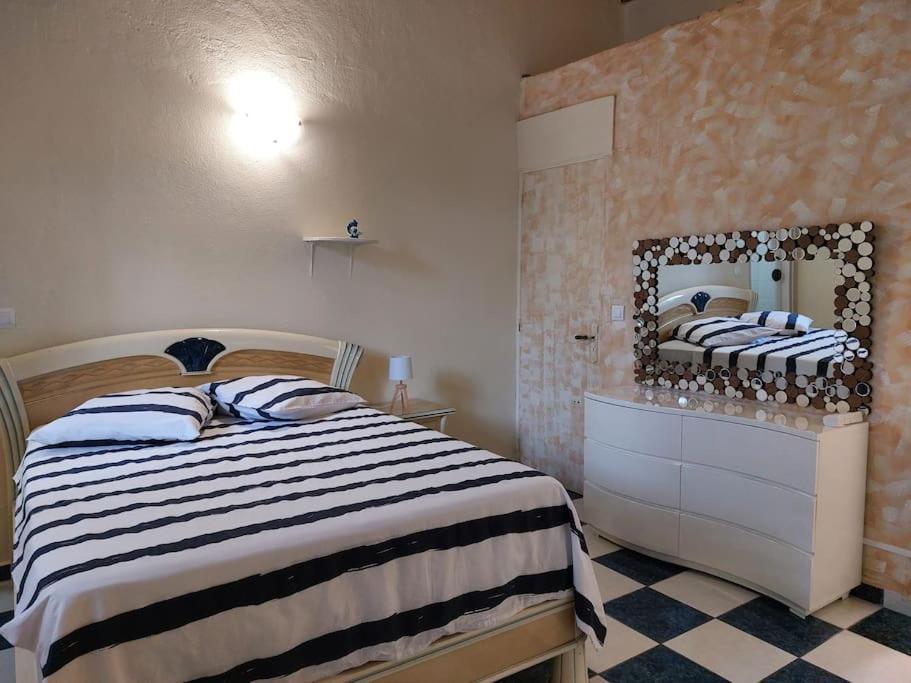 La Petite Maison, Spacieuse, Avec Jardin / Parking Sainte-Rose Eksteriør bilde