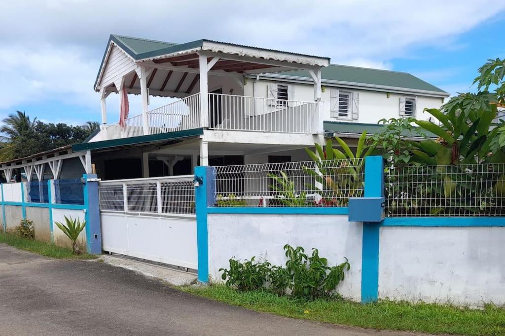 La Petite Maison, Spacieuse, Avec Jardin / Parking Sainte-Rose Eksteriør bilde